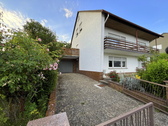 Hausansicht Garage - 7 Zimmer Einfamilienhaus zum Kaufen in Gelnhausen-Haitz