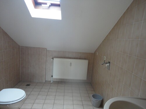 mit Waschmaschinenanschluß - 