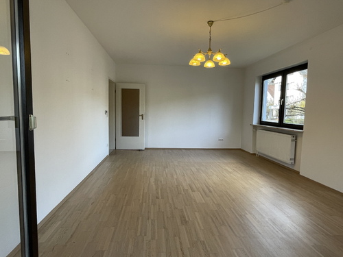 großes Wohnzimmer - Etagenwohnung mit 103,00 m&sup2; in Bad Orb zum Kaufen