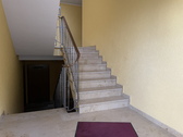 nur wenige Stufen zur Wohnung - 