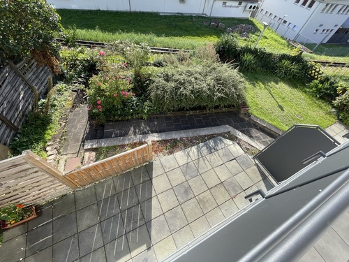 kleiner Garten der Hausgemeinschaft - 