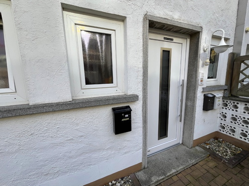 Hauseingang - Mehrfamilienhaus, Wohnhaus in Bad Orb