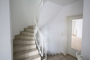 Eingangsbereich - 4 Zimmer Doppelhaushälfte zum Kaufen in Bonn - Bonn