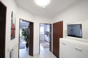 Diele - 2 Zimmer 2- Zimmerwohnung in Sankt Augustin