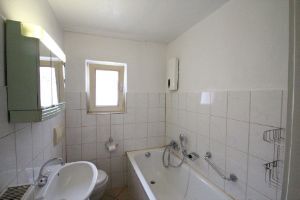Badezimmer - Einfamilienhaus mit 88,00 m² in Bonn zum Kaufen