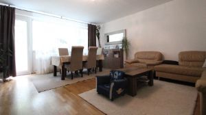 Wohnzimmer - 4 Zimmer 4- Zimmerwohnung zum Kaufen in Bonn