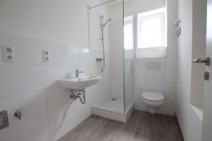 Bad - 3 Zimmer 3- Zimmerwohnung in Bonn