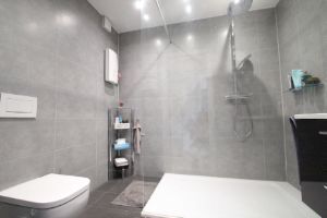 Badezimmer - 3 Zimmer 3- Zimmerwohnung in Sankt Augustin