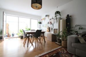Wohn-/Esszimmer - 