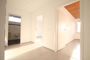 Flur - 3- Zimmerwohnung mit 91,00 m&sup2; in Bonn zum Kaufen