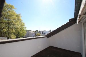 Balkon - 3 Zimmer Dachgeschoßwohnung in Bonn