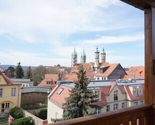 4-Raum-Wohnung in Naumburg - 690,00 EUR Kaltmiete, ca.  98,00 m² Wohnfläche in Naumburg (Saale) (PLZ: 06618) Zentrum