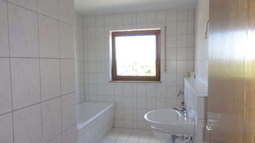 Bad - 3- Zimmerwohnung mit 71,53 m² in Naumburg (Saale) zum Kaufen