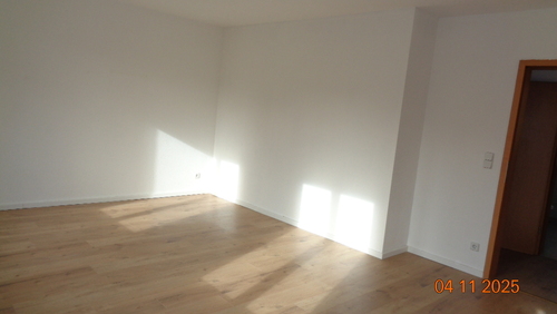 Wohnzimmer (2) - 2- Zimmerwohnung mit 57,70 m² in Naumburg (Saale) zur Miete