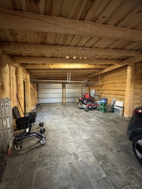 Große Garage - 