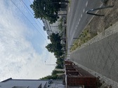 Straßenansicht links - 
