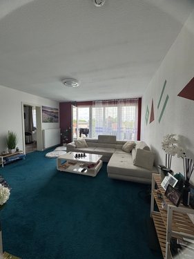 Geräumiges Wohnzimmer - 