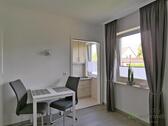 Esstisch vor der Küche - Etagenwohnung mit 56,00 m² in Kassel zur Miete