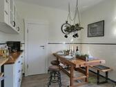 originelle Hobelbank als Esstisch - 