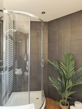 Dusche im Bad - 