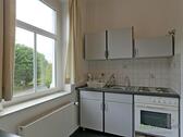 separate Küche mit Fenster - 