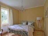 Blick ins Schlafzimmer - 3 Zimmer Etagenwohnung in Untermaßfeld