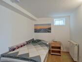 Blick ins Schlafzimmer - Etagenwohnung mit 35,00 m² in Kaufungen zur Miete