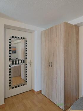Kleiderschrank - 
