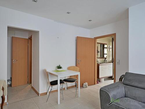 kleiner Esstisch - 2 Zimmer Etagenwohnung in Erfurt