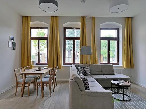 Blick ins helle Wohnzimmer - (EF0836_M) Dresden: Löbtau-Nord, neu möblierte 3-Zimmer-Wohnung im Hochparterre mit WLAN, Reinigungsservice inklusive