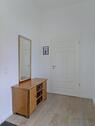 geräumiger Wohnungsflur - 