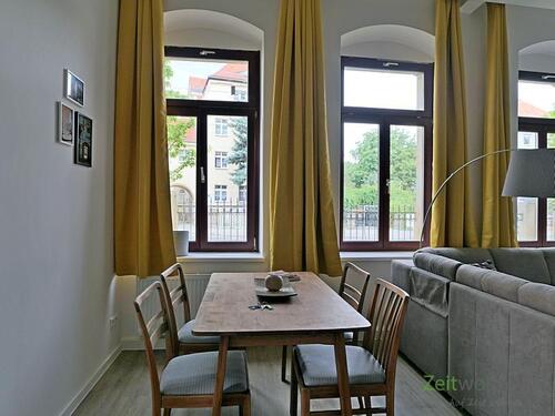 Esstisch im Wohnzimmer - 3 Zimmer Etagenwohnung in Dresden