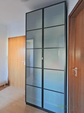 Garderobenschrank im Flur - 