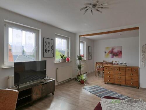 Blick zum Esstisch - 3 Zimmer Etagenwohnung in Erfurt