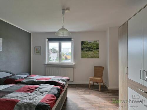 Blick ins Schlafzimmer - 