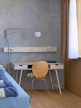 kleiner Schreibtisch - 1 Zimmer Etagenwohnung zur Miete in Erfurt