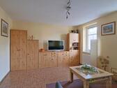 Blick ins Wohnzimmer - 2 Zimmer Etagenwohnung zur Miete in Freital