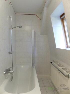 Wanne mit Duschwand - 