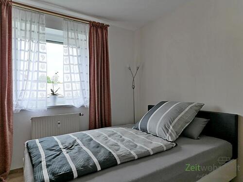Blick ins Schlafzimmer - Etagenwohnung mit 40,00 m² in Eisenberg zur Miete