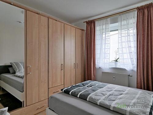 großer Kleiderschrank - 
