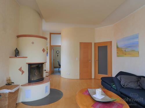 Wohnzimmerblick zur Küche - 4 Zimmer Etagenwohnung zur Miete in Eisenach