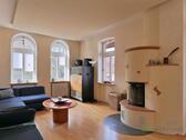 großes Wohnzimmer mit Kamin - (EF1249_M) Eisenach: Eisenach, große möblierte Wohnung mit 2x BadWC und Balkon in einer schönen Stadtrandvilla