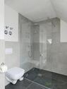 WC und bodentiefe Dusche - 