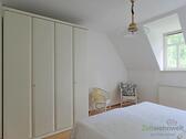 Kleiderschrank im rechten Schlafzimmer - 