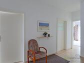 großer Wohnungsflur - 