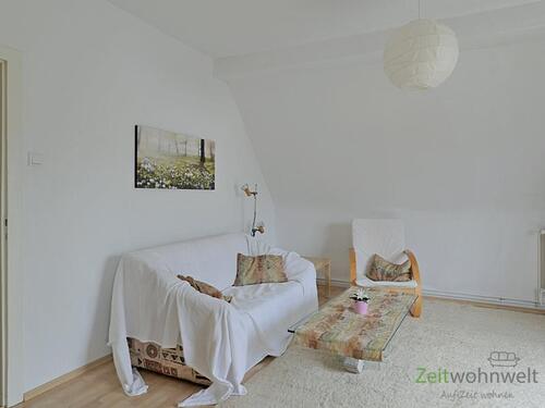 Wohnzimmercouch und Sessel - 2- Zimmer mit 30,00 m² in Kassel zur Miete