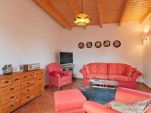 Blick ins Wohnzimmer - 2 Zimmer Haus zur Miete in Weimar