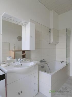 Wanne mit Duschwand - 