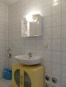 Waschbecken und WM-Stellplatz - 