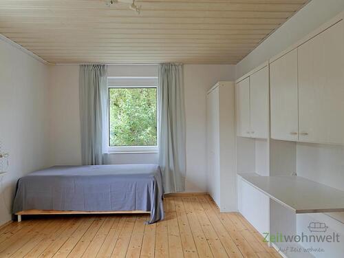 Boxspringbett und Schrankwand - 